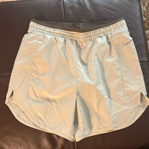 NWT Nike Women’s Tempo Luxe Running Shorts in Light Green XS.
